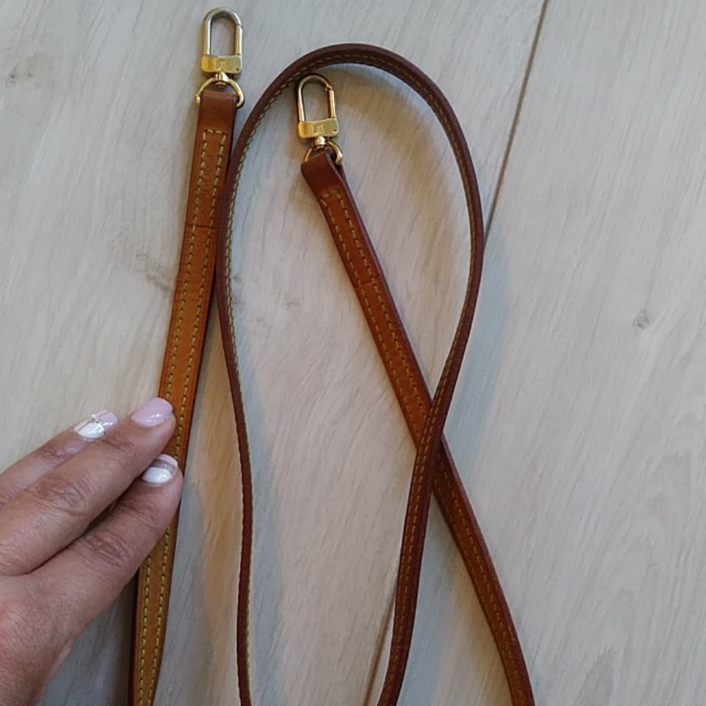 ***SOLD***LOUIS VUITTON~CROSSBODY STRAP~NICE PATINA - Picture 9 of 10